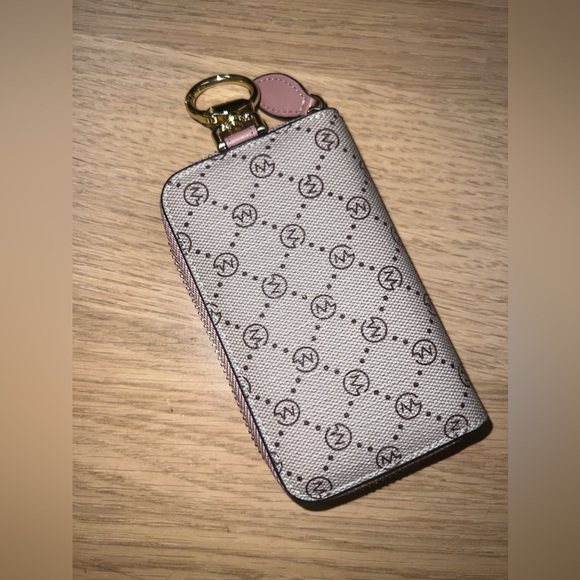 Key Holder & Card Case - Picture 2 of 3